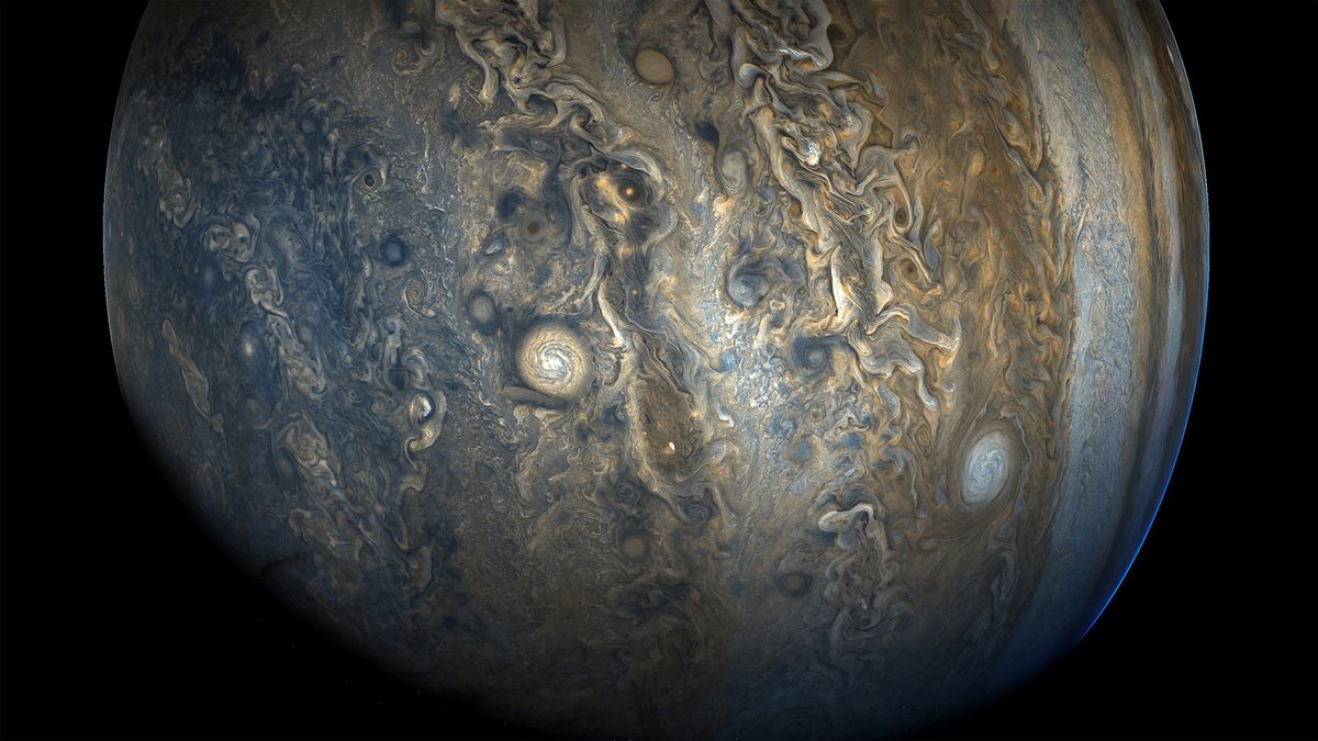 Jupiter sužují podobné blesky jako Zemi, potvrdil mezinárodní výzkum vedený Čechy